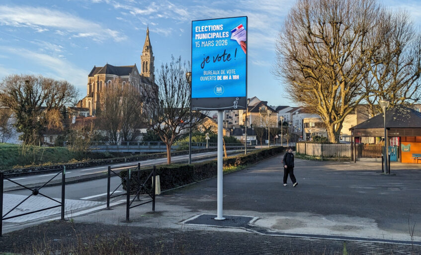 Panneau d'information électronique à Basse-Indre