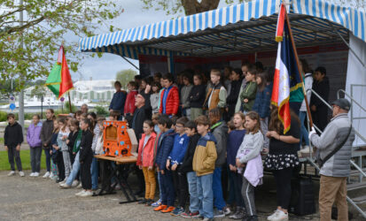 cérémonie journée nationale de la résistance à Indre avec les élèves des écoles