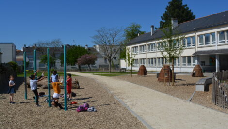la cours de l'école élémentaire Jules Ferry